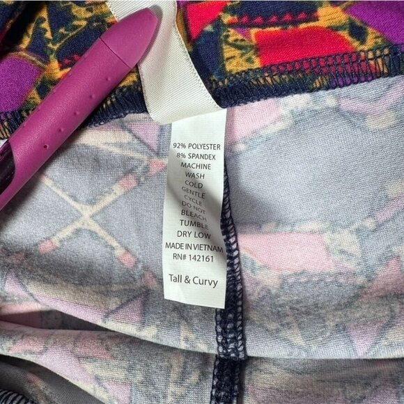 LuLaRoe Purple Blue Geometric Tribal Aztec Pattern Leggings Tall & Curvy TC - Picture 4 of 6